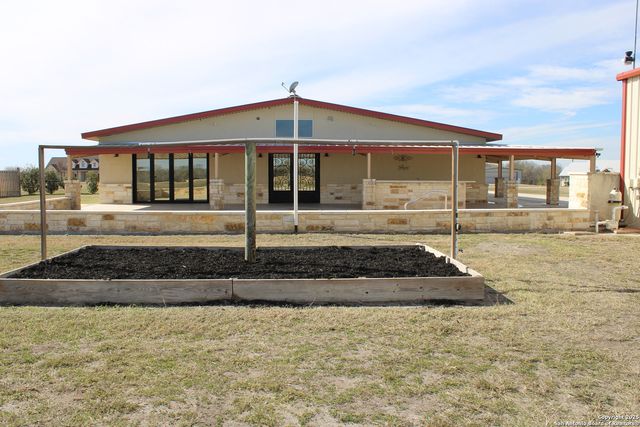 375 TEXAS HERITAGE DR, La Vernia, TX 78121