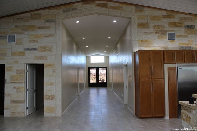 375 TEXAS HERITAGE DR, La Vernia, TX 78121