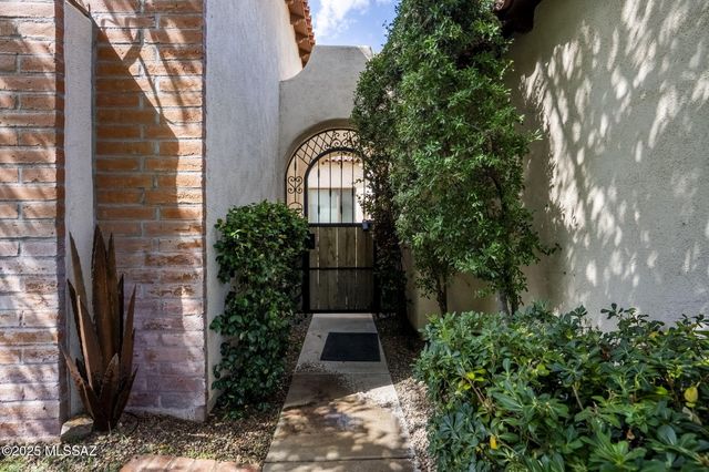 98 Avenida De Otero, Tubac, AZ 85646