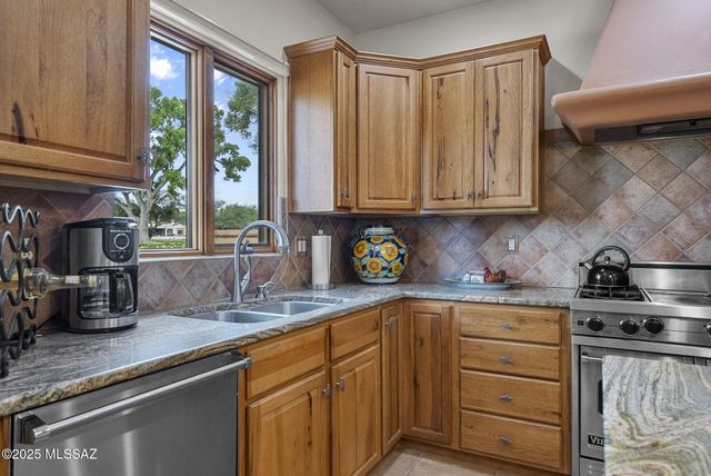 98 Avenida De Otero, Tubac, AZ 85646