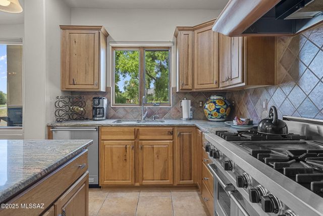 98 Avenida De Otero, Tubac, AZ 85646