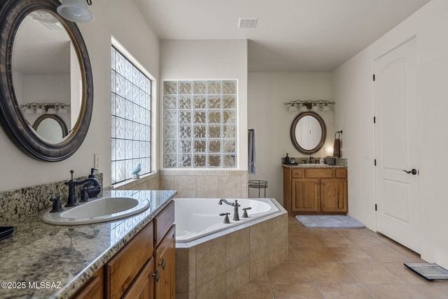 98 Avenida De Otero, Tubac, AZ 85646