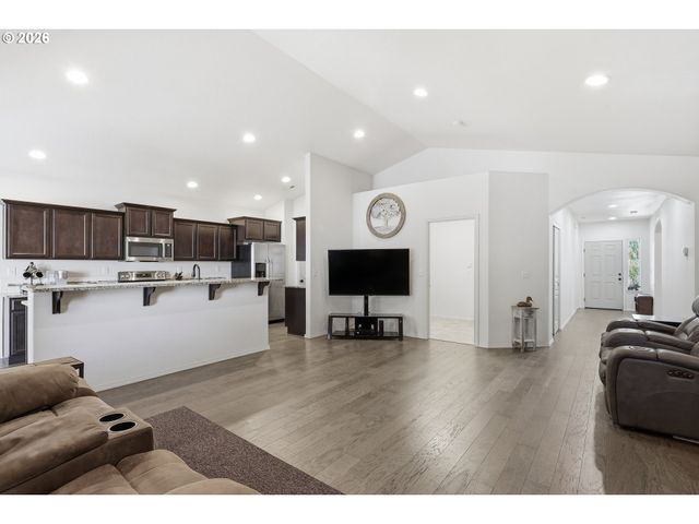 5775 DONOHOE Ave, Eugene, OR 97402