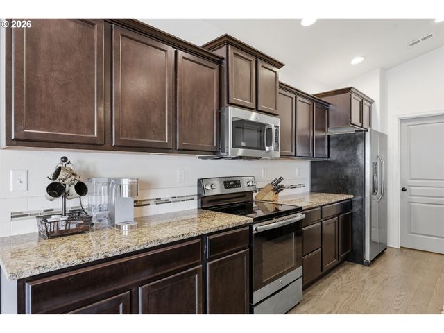 5775 DONOHOE Ave, Eugene, OR 97402
