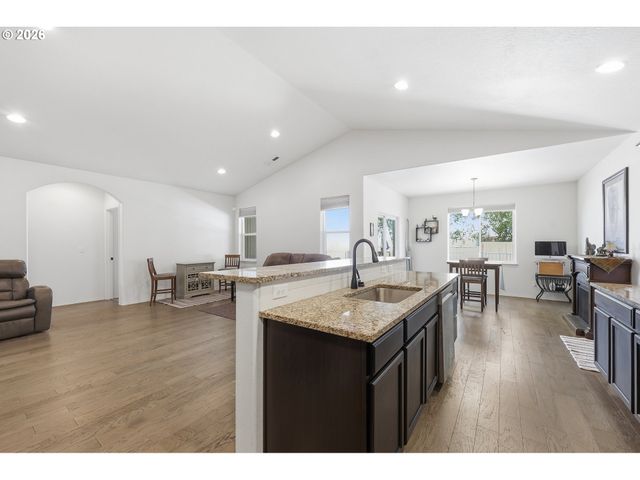 5775 DONOHOE Ave, Eugene, OR 97402