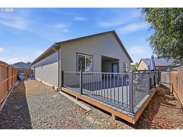 5775 DONOHOE Ave, Eugene, OR 97402