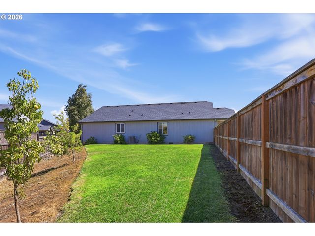 5775 DONOHOE Ave, Eugene, OR 97402