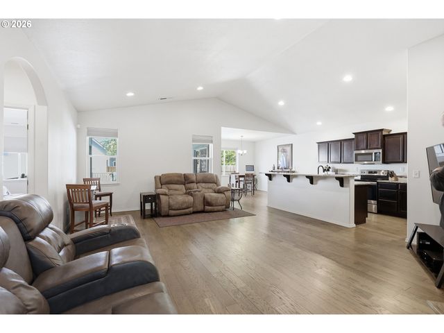 5775 DONOHOE Ave, Eugene, OR 97402