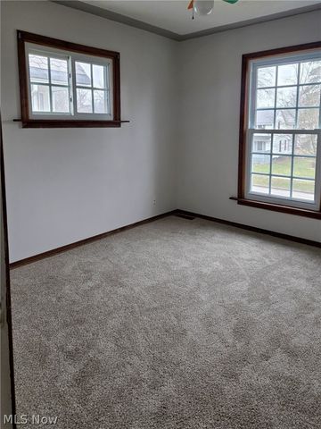 324 11th Street, Elyria, OH 44035