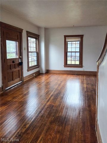 324 11th Street, Elyria, OH 44035