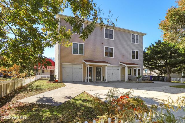 615 Broad Street B, Beaufort, NC 28516