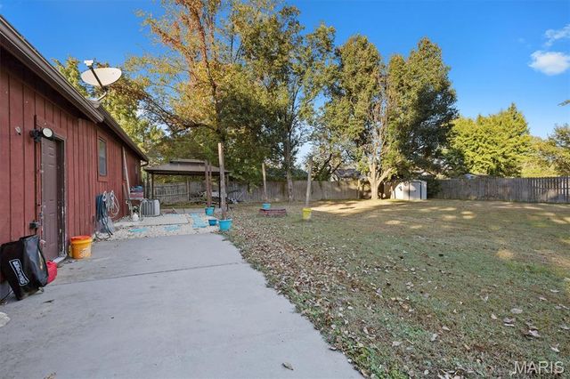 64 Carnation Drive, Collinsville, IL 62234