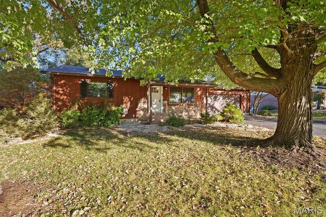 64 Carnation Drive, Collinsville, IL 62234