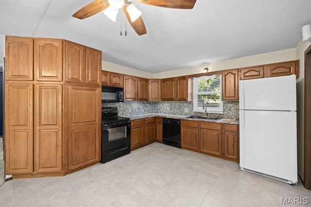 64 Carnation Drive, Collinsville, IL 62234