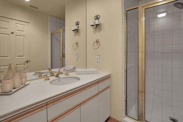 9 Lakeshore Drive, Rancho Mirage, CA 92270