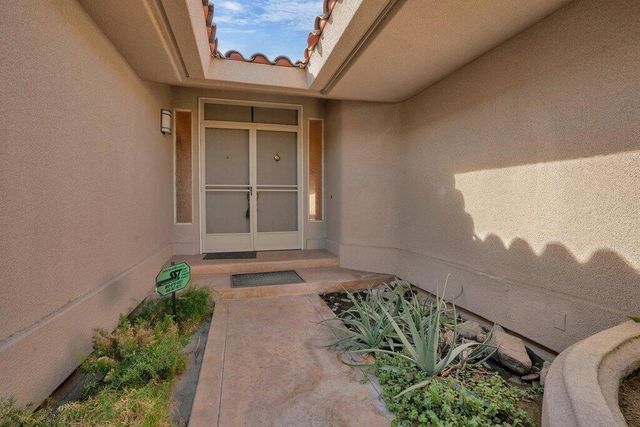 9 Lakeshore Drive, Rancho Mirage, CA 92270