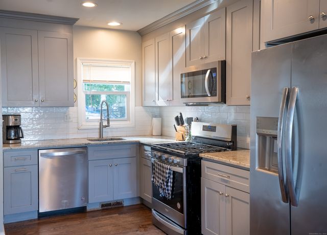 682 Second Avenue, West Haven, CT 06516