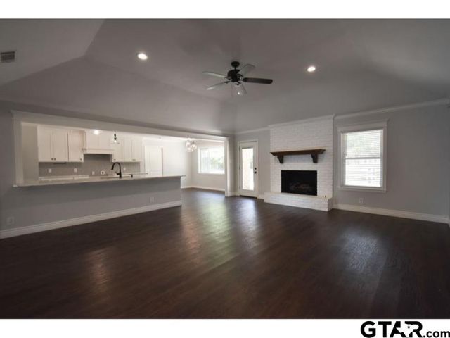 612 Bentley Ct, Tyler, TX 75703