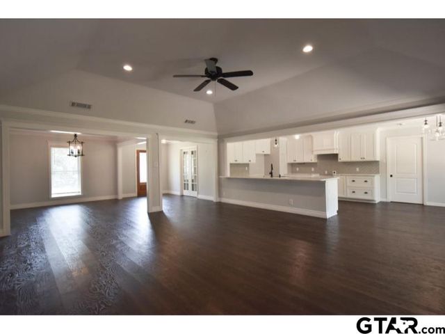 612 Bentley Ct, Tyler, TX 75703