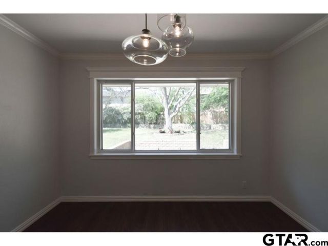 612 Bentley Ct, Tyler, TX 75703