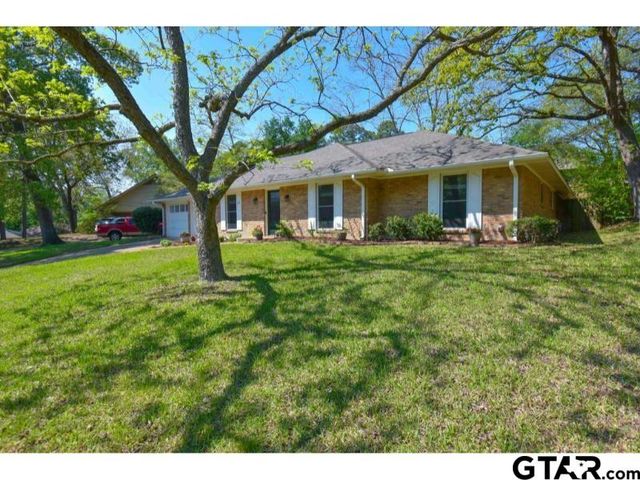612 Bentley Ct, Tyler, TX 75703