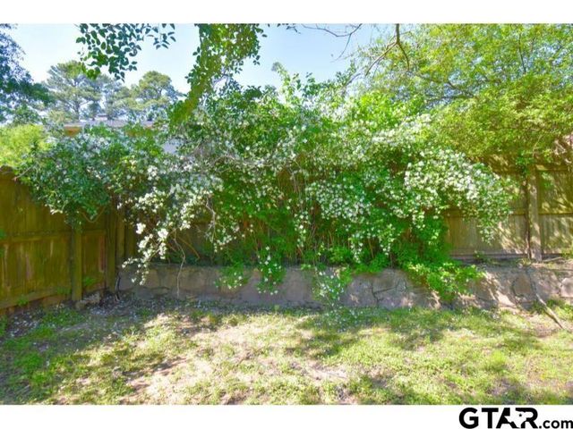 612 Bentley Ct, Tyler, TX 75703