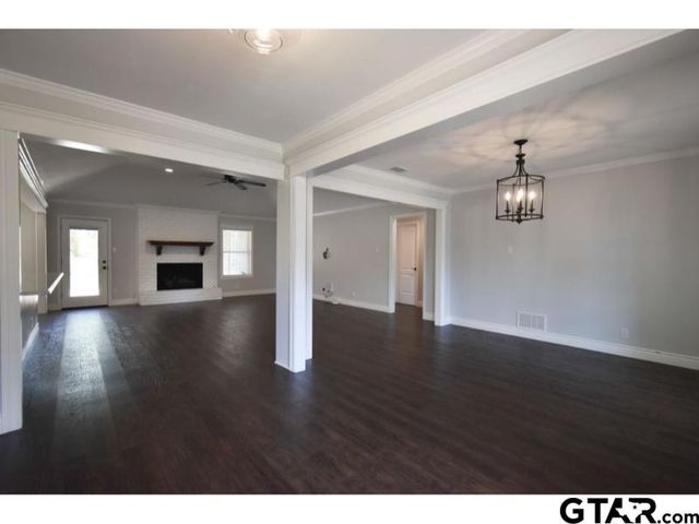 612 Bentley Ct, Tyler, TX 75703