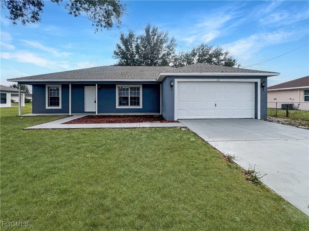 210 Manatee ST, Fort Myers, FL 33913