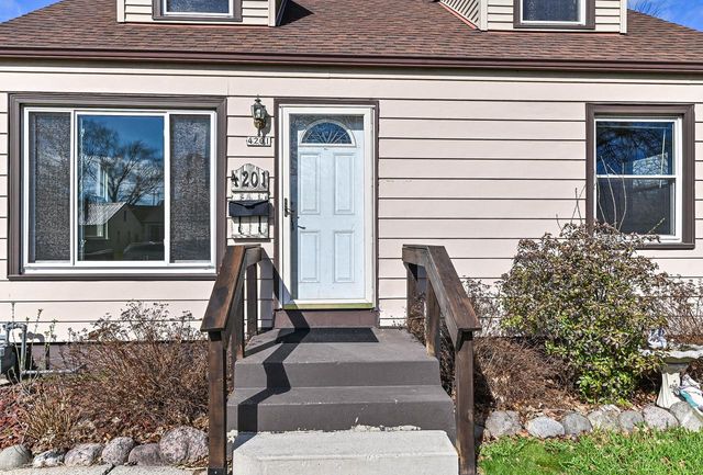 4201 S 5th PLACE, Milwaukee, WI 53207