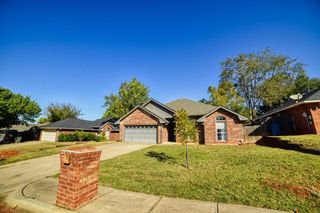 923 Castle Road, Edmond, OK 73034
