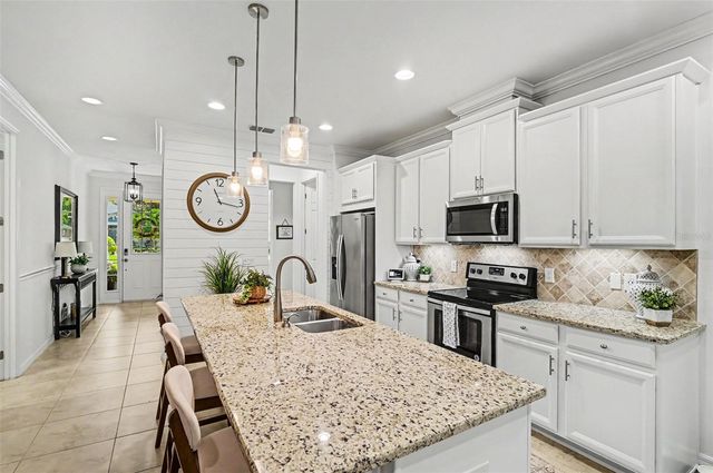 2352 OXMOOR DRIVE, Deland, FL 32724