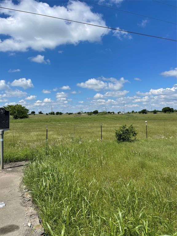 4063 Hwy 171 Highway, Cleburne, TX 76033 — photo 2