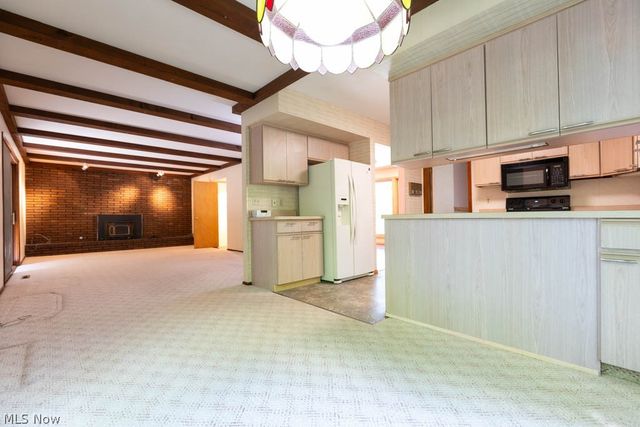 7360 Ledgewood Drive, Kirtland, OH 44094