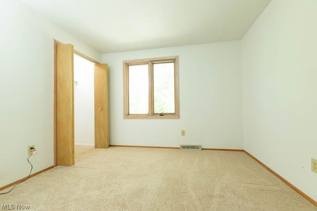 7360 Ledgewood Drive, Kirtland, OH 44094