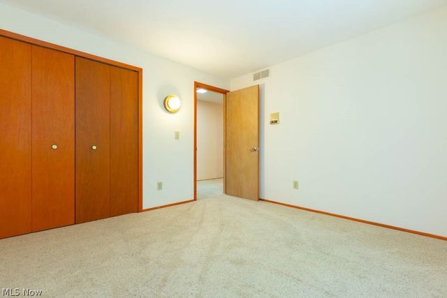 7360 Ledgewood Drive, Kirtland, OH 44094