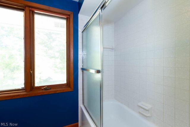 7360 Ledgewood Drive, Kirtland, OH 44094