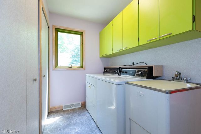 7360 Ledgewood Drive, Kirtland, OH 44094