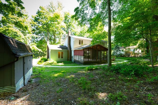 7360 Ledgewood Drive, Kirtland, OH 44094