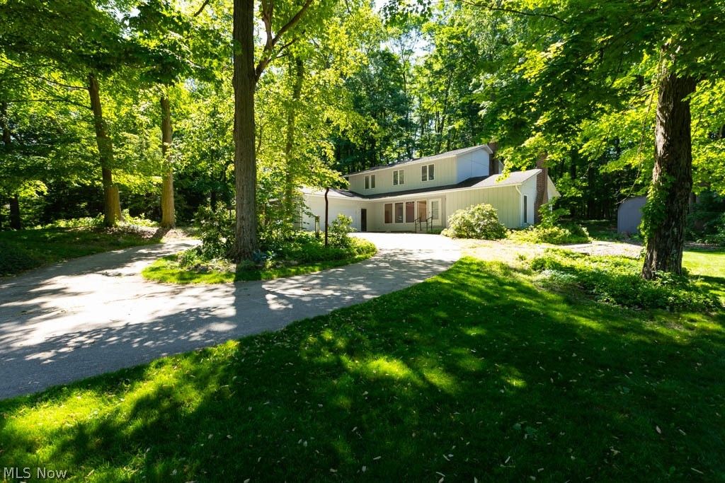 7360 Ledgewood Drive, Kirtland, OH 44094