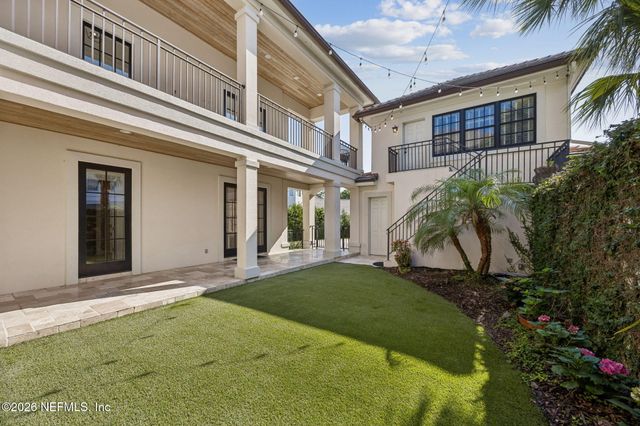 121 CARRIAGE LAMP Way, Ponte Vedra Beach, FL 32082