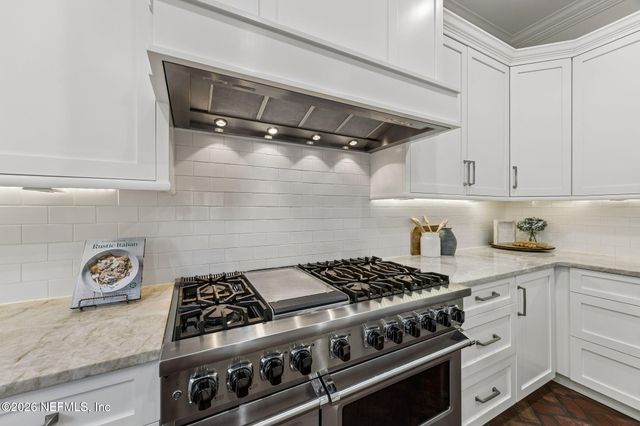 121 CARRIAGE LAMP Way, Ponte Vedra Beach, FL 32082