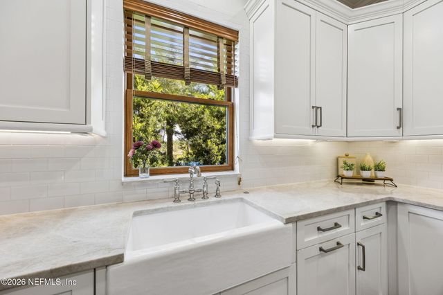 121 CARRIAGE LAMP Way, Ponte Vedra Beach, FL 32082