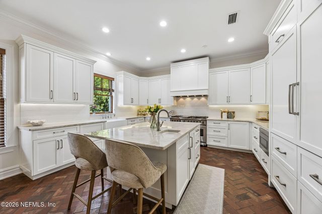 121 CARRIAGE LAMP Way, Ponte Vedra Beach, FL 32082