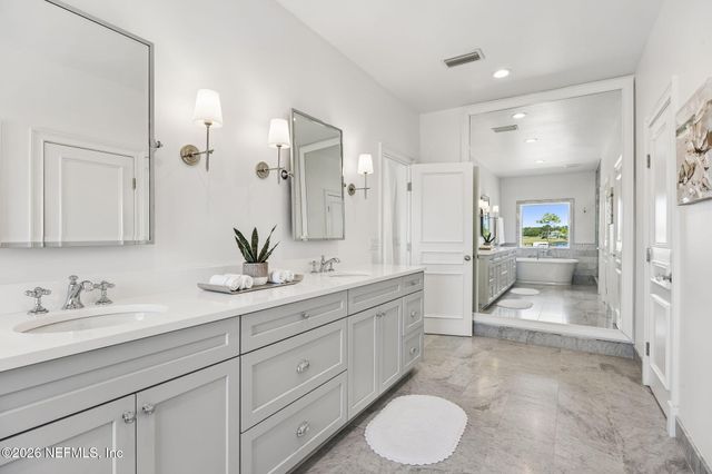 121 CARRIAGE LAMP Way, Ponte Vedra Beach, FL 32082