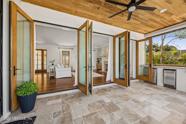 121 CARRIAGE LAMP Way, Ponte Vedra Beach, FL 32082