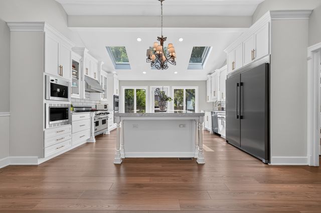 3825 Maple Avenue, Northbrook, IL 60062