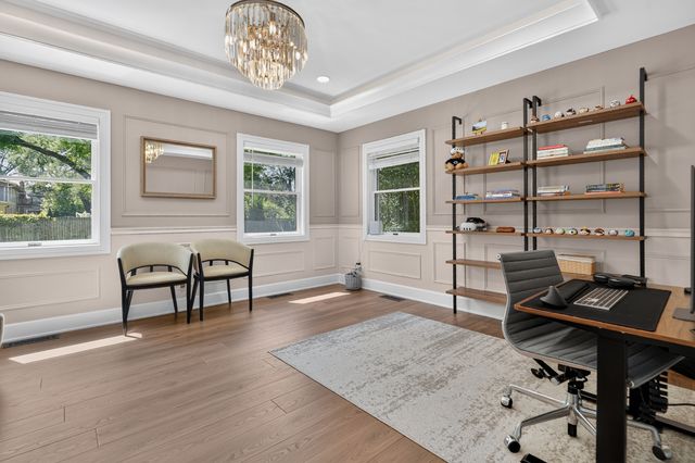 3825 Maple Avenue, Northbrook, IL 60062