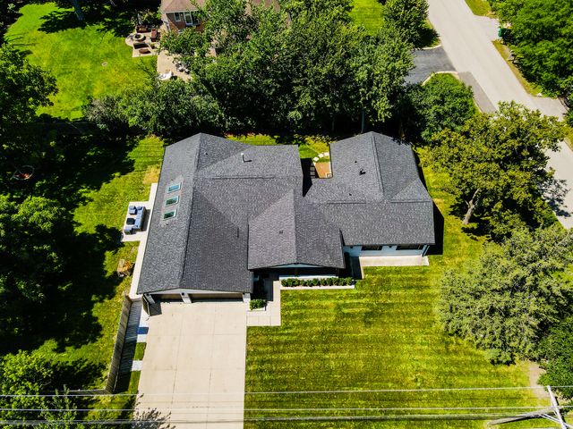 3825 Maple Avenue, Northbrook, IL 60062