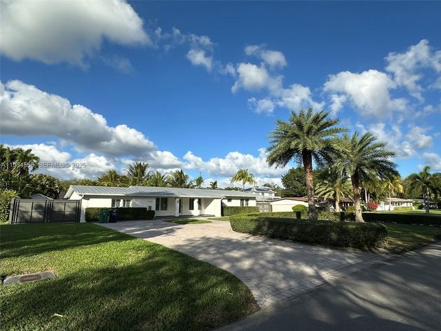 7535 SW 117 St, Pinecrest, FL 33156