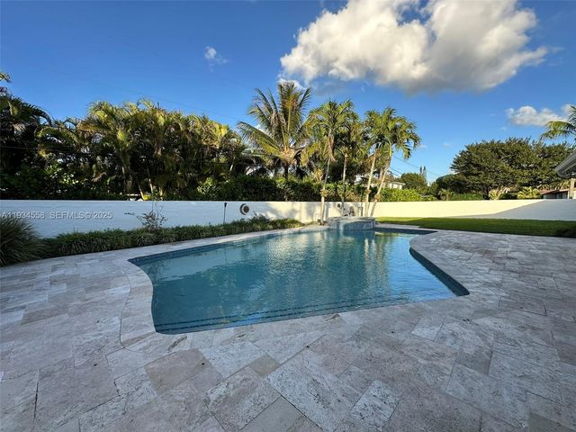 7535 SW 117 St, Pinecrest, FL 33156